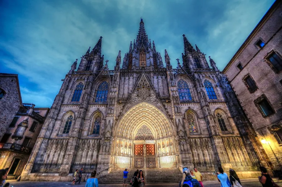 Exploring the Street Food Scene in Barcelona