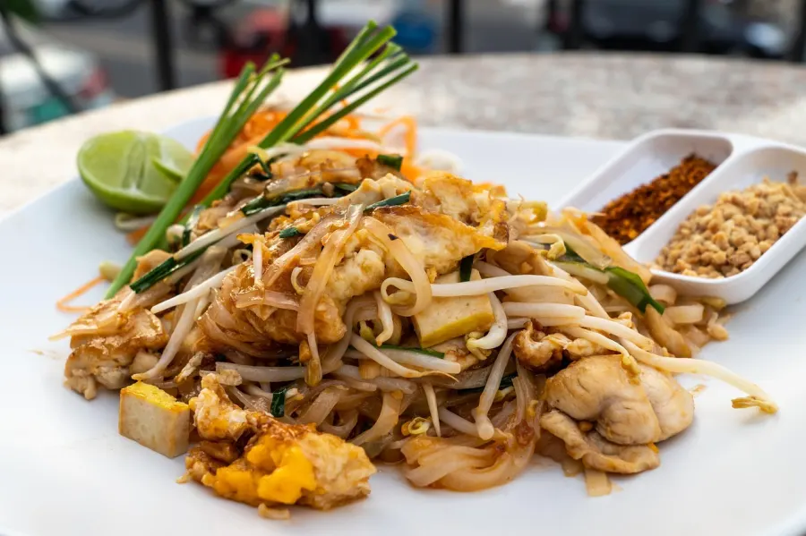 Exploring the Temples and Street Food of Bangkok