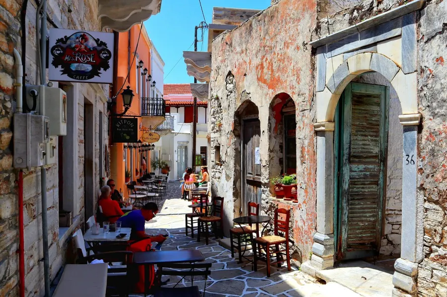 How to Avoid Tourist Traps in Popular Destinations